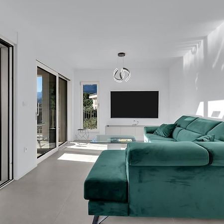 Apartman Delux With Private Pool - Makarska Exklusiv Tučepi エクステリア 写真