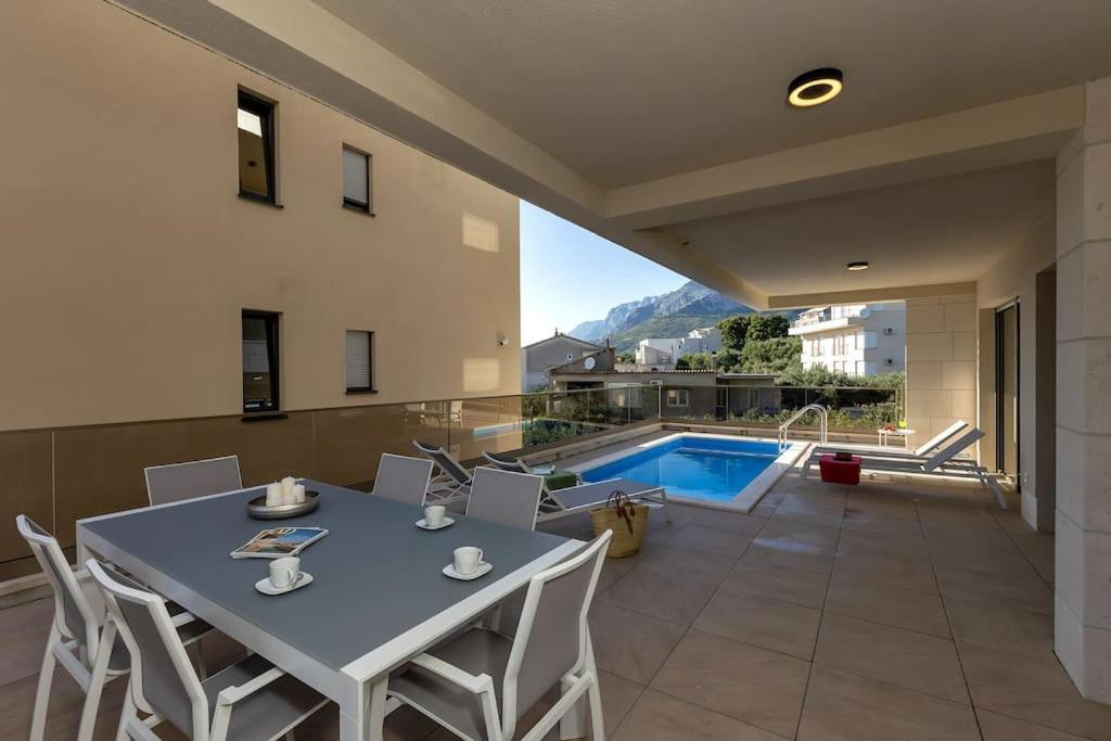 Apartman Delux With Private Pool - Makarska Exklusiv Tučepi エクステリア 写真
