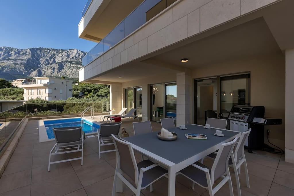 Apartman Delux With Private Pool - Makarska Exklusiv Tučepi エクステリア 写真