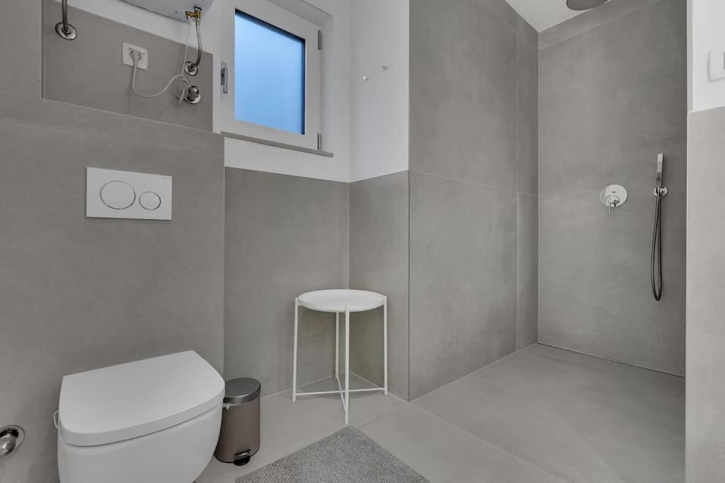 Apartman Delux With Private Pool - Makarska Exklusiv Tučepi エクステリア 写真